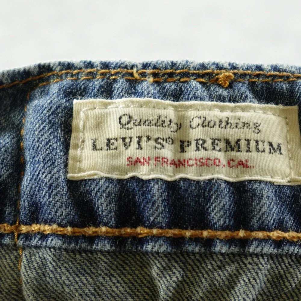 Levi's Premium Jeans Womens 31 Blue Distressed Raw Hem Denim Shorts Button Fly